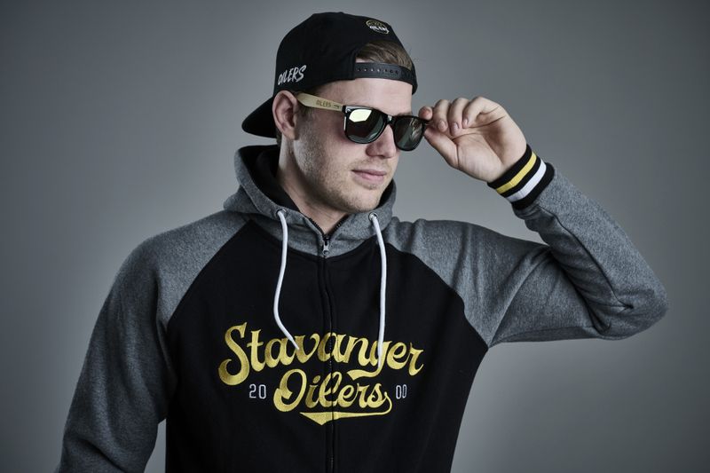 Solbriller med Oilers design